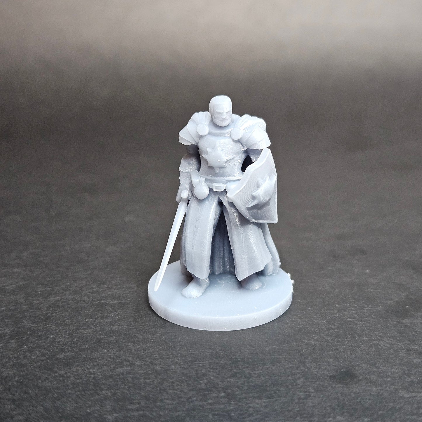 Cleric of Light (Human, Male) 01 - MZ4250